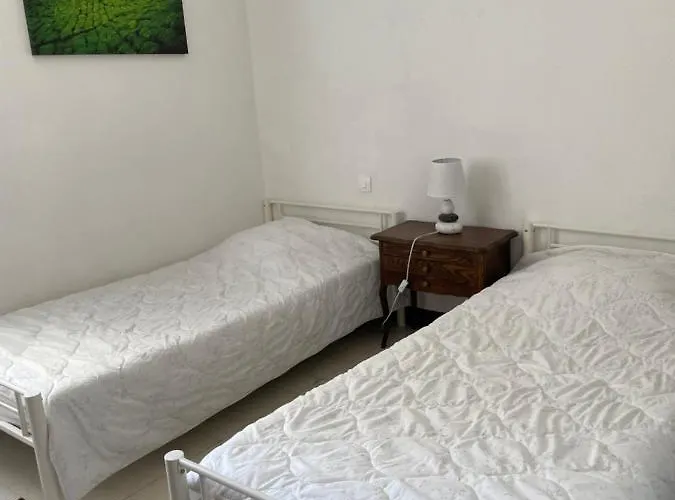 Proche Du Canal Du Midi Apartamento *